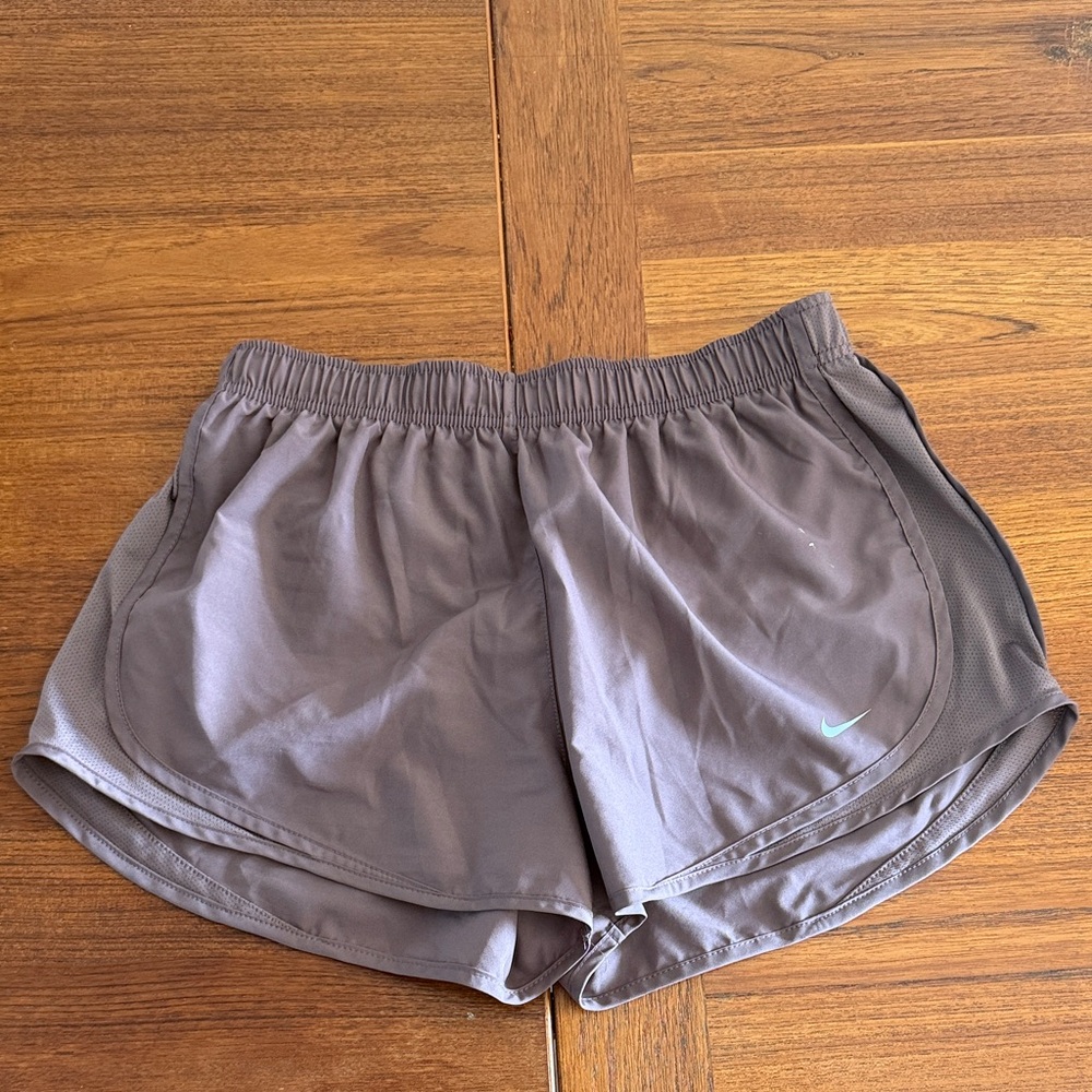 Nike Women's mauve Shorts